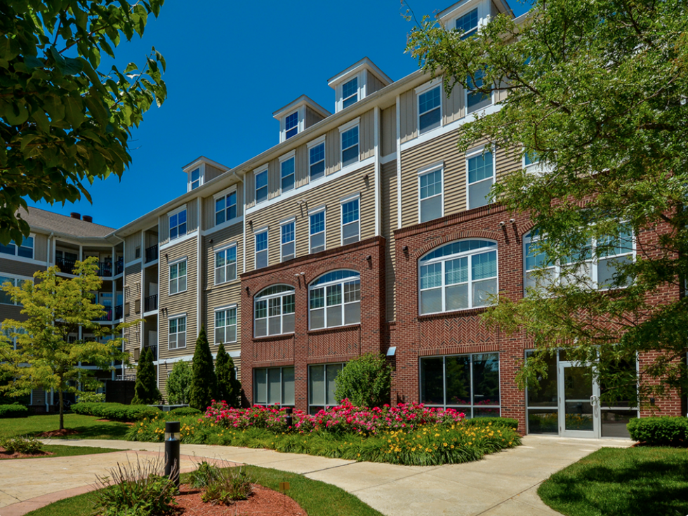 Exterior building at 460 River Rd