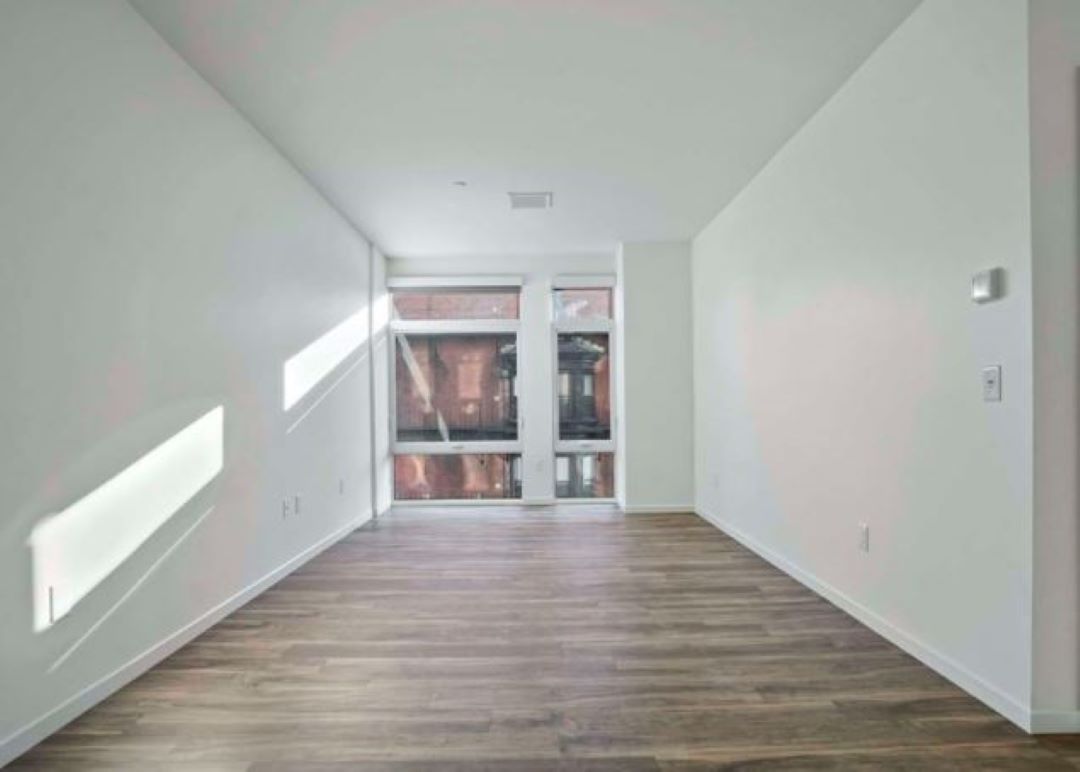 spacious living room at 839 Beacon St.