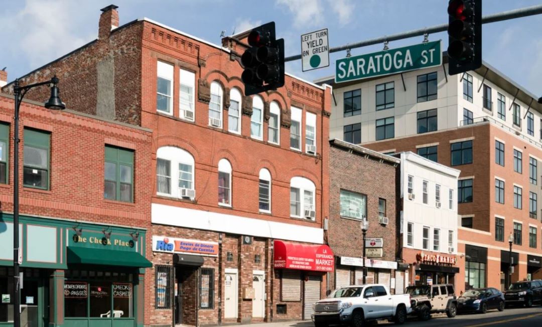 Picture of Saratoga Street nearby 152 Liverpool