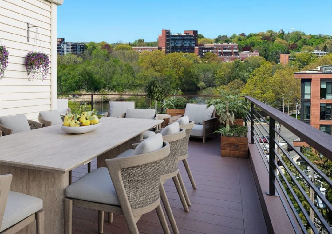 Roofdeck with great view