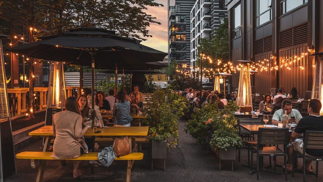 Outdoor Dining Area to Eat and Enjoy with friends