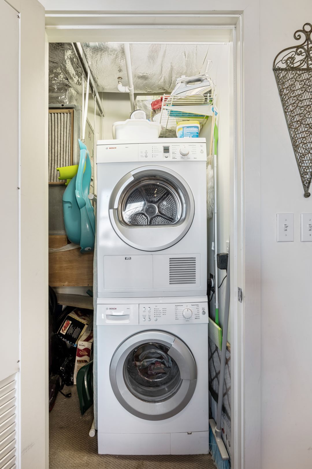 https://www.maloneyaffordable.com/wp-content/uploads/2022/08/washer-and-dryer-unit.jpg