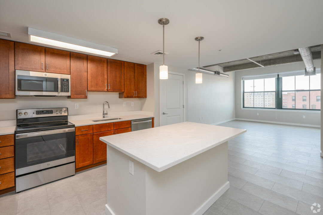 the-anglim-brockton-ma-1br-1ba-800sf-kitchen
