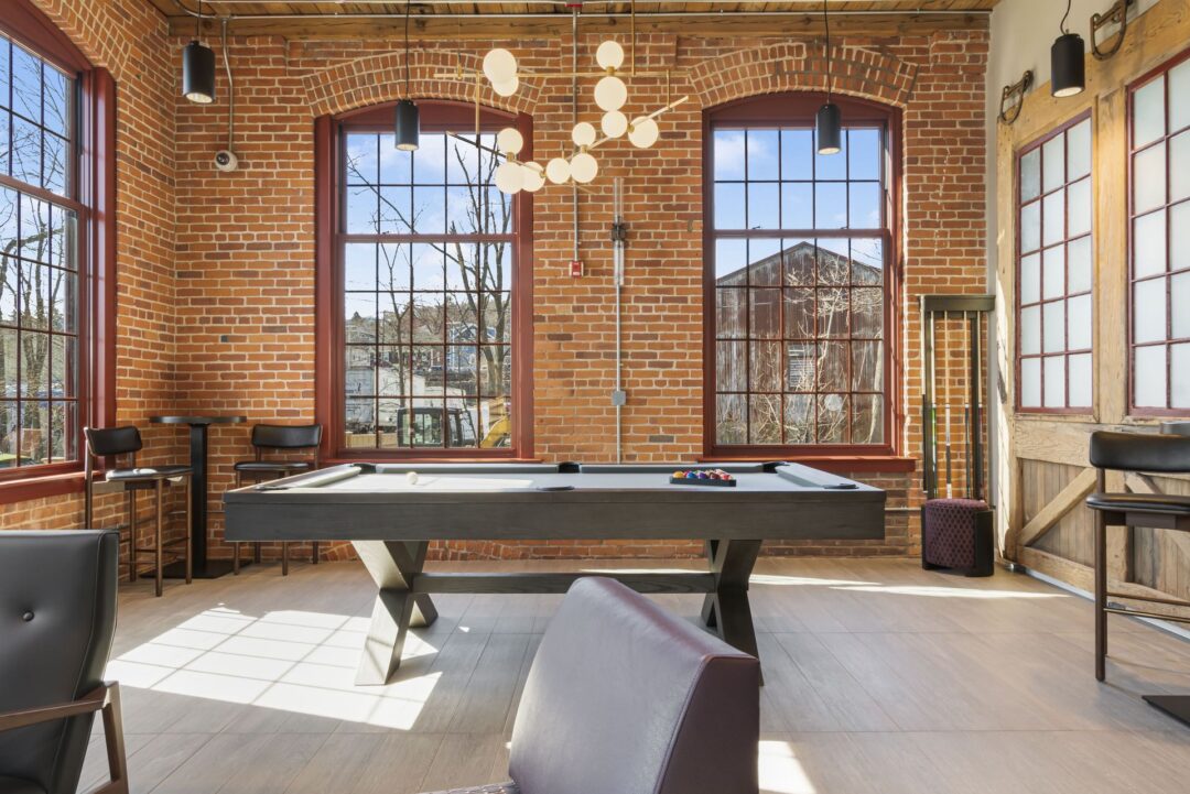 Artemis-pool-lounge