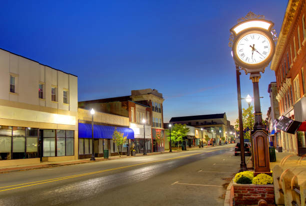 https://www.maloneyaffordable.com/wp-content/uploads/2024/02/68-Church-Green-Downtown-Taunton-2.jpg