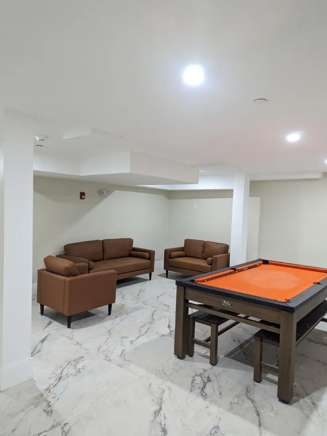 Rec room lounge of 366 Broadway in Everett