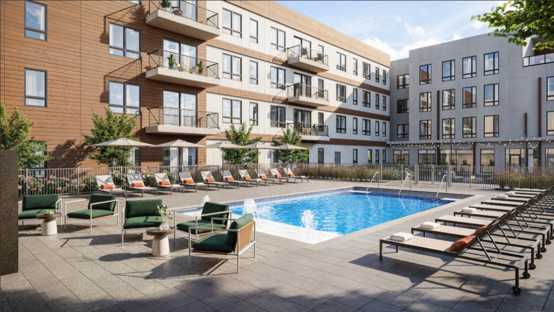 The Basin Pool and Lounge