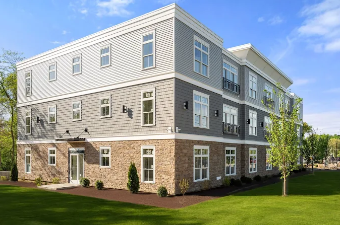 Exterior of Baldwin Crossing in Wilmington