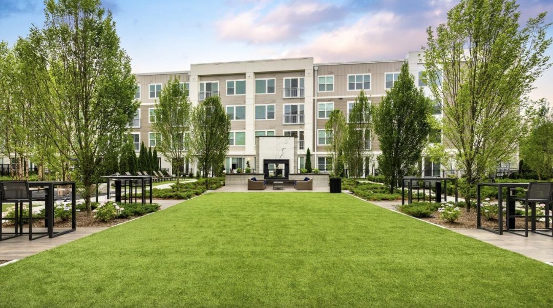 exterior apartment style building of hanaover hyannis