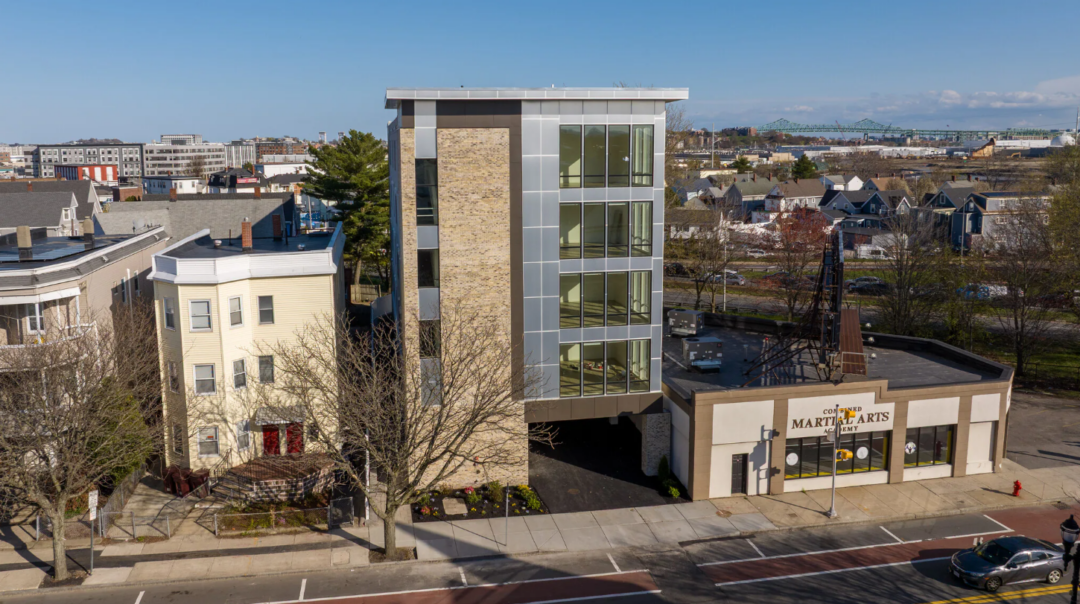Street View of Skyline Apartments in Everett